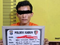 Pria ini Tak Berkutik Disaat Buang Barang Bukti Sabu, Polsek Kabun Berhasil Mengamankan.