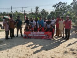 Masyarakat Desa Teluk Aur,Melaksanakan Turnamen Bola foly Dalam Rangka Menyambut Hari HUT RI ke 79 Tahun 2024.