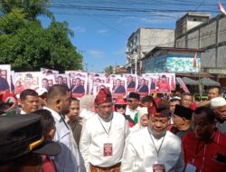 Masyarakat Turun langsung Mengantar Ke KPUD Rohul, Pasangan Calon Bupati Dan Wakil Bupati Anton ST.MM Dan Saparudin Poti SH,MM.