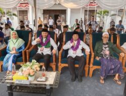 Ribuan Masyarakat, Geruduk kantor KPU Rohul Untuk Mendaftar H,Indra Gunawan, Dan H,Abdul Haris Sebagai Calon Bupati Dan wakil Bupati 2024.