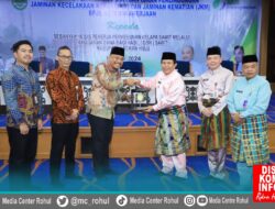 PEMKAB ROHUL MELUNCURKAN JAMINAN KECELAKAAN KERJA DAN JAMINAN BPJS KETENAGAKERJAAN BAGI PEKERJA SEKTOR PERKEBUNAN.