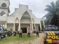 Dalam Giat Minggu Kasih, Personil Personil Polsek Rambah Pastikan Rumah Ibadah Gereja Aman Dan Kondusif