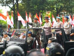 Kapolri Cek Gladi Bersih Apel Gelar Pasukan Pengamanan Pengambilan Sumpah Presiden dan Wapres RI