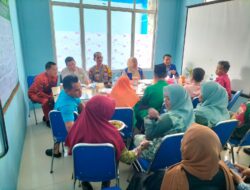 Bersama Camat, Kapolsek Tambusai Gelar Cooling System Pilkada Dan Penyuluhan Kesehatan Di Aula Puskesmas II Desa Suka Maju