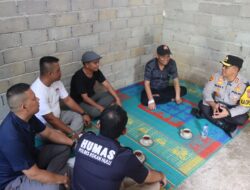 Kapolres AKBP Budi Setiyono,Bersama  Humas polres Rohul,Jenguk Wartawan Yang  Sakit !!!