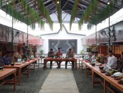 OMP-LK24-Kapolres Rokan Hulu Gelar Kegiatan Cooling System Pasca Pilkada 2024 Di Kecamatan Kunto Darussalam