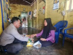 Polsek Tambusai Utara Serahkan Bantuan Sosial Dari Gerakan Sedekah Seribu Rupiah