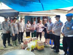 Polres Rokan Hulu Giat Cepat, Salurkan Bantuan Sembako Dan Nasi Bungkus Untuk Warga Terdampak Banjir