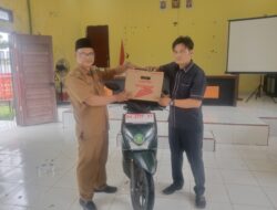 Penyerahan Sepeda Motor Dinas, Guna Untuk Membantu Operasional BPD Desa Teluk Aur Tahun 2024.