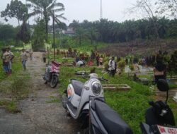 Pemdes Bersama Masyarakat Gelar Kegiatan Gotong Royong Atau Membersihkan Tanah Wakaf Tahun 2025.