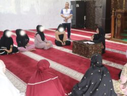 Ustadzah Elfiani Beri Tausyiah di Bulan Ramadhan Kepada WBP Perempuan Lapas Pasir Pangarayan