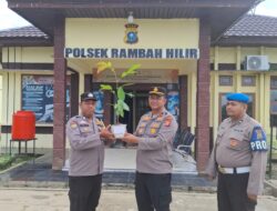 Kado Bukan Sembarang Kado, Kapolsek Rambah Hilir Kasih Kejutan ini Bagi Personil yang Berulang Tahun