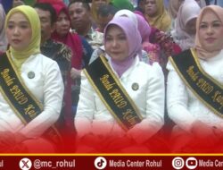 dr Yeni Dwi Putri Anton Resmi di Kukuhkan Sebagai Bunda PAUD dan Bunda Literasi Rokan Hulu