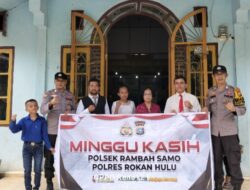 Polsek Rambah Samo Gelar Minggu Kasih Di Greja Gpi Simpang Abc Seikuning Bersama Jemaat.