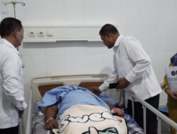 Tiba Di Nabire, Dirjenpas Langsung Sambangi Petugas Lapas Yang Terluka.