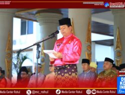 Wabup Syafaruddin Poti Pimpin Apel Upacara Peringatan Hari Jadi Provinsi Riau Ke-68.