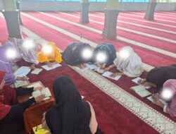 Bareng Ustadzah, Warga Binaan Perempuan Lapas Pasir Pangaraian Terus Belajar Perbaiki Bacaan Al-Qur’an