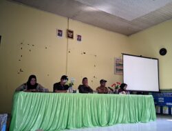 Badan Permusyawaratan Desa (BPD) Gelar Verifikasi dan Validasi Data Pemanfaat Penerima Bantuan Sosial(PKH,BPNT) Se, Desa Teluk Aur.