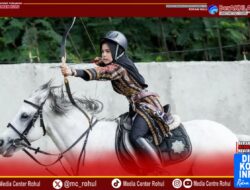Tiga Atlet Rokan Hulu Wakili Riau di Kejurnas Horseback Archery Bromo 2025.