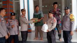 Tebar Kepedulian di Bulan Suci, Polsek Ujung Batu Salurkan Sembako dan Bansos kepada Pengurus Masjid