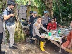 Polsek Rambah Samo,Gelar Patroli Lingkungan, Warga Nyaman, Panen Aman.
