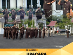 Kejari Rohul Pimpin Upacara Peringati Hari Lahir Pancasila, di Ikuti Seluruh Pegawai di Lapangan Kantor Kejari Rokan Hulu.