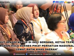 Di HUT APKASI Deli Serdang, Ketua TP PKK Rokan Hulu Sukses Pikat Perhatian Nasional Lewat Batik Khas Daerah