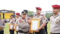 Ungkap Kasus Perusakan 118 Hektare Mangrove, Kasat Reskrim Rohil Terima Penghargaan dari Kapolda Riau