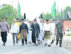 Polsek Kepenuhan Amankan Pawai Semarak Milad Ke-4 Pondok Pesantren Basma Darul ’Ilmi Wassa’adah