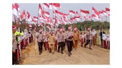 Merah Putih Menembus Batas, Ekspedisi Presisi Polsek Tambusai Utara Tebar Kepedulian di Mahato