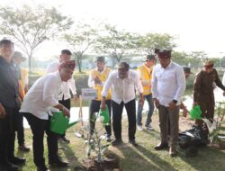 Menteri Lingkungan Hidup-PTPN IV PalmCo Luncurkan Gerakan Tanam 1,5 Juta Pohon