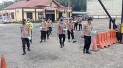 Polsek Tambusai Utara, Peduli Kesehatan di Tengah Kabut Bagikan Ribuan Masker kepada Pengguna Jalan