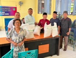 Pemdes Teluk Aur Salurkan Bantuan Pangan Beras 30 Kg, Mulai Bulan Juli Sampai September Mendatang.