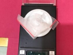 Polsek Tambusai Utara Gerebek Rumah Kontrakan, Seorang Pengedar Diamankan dengan Barang Bukti 4,16 Gram Sabu